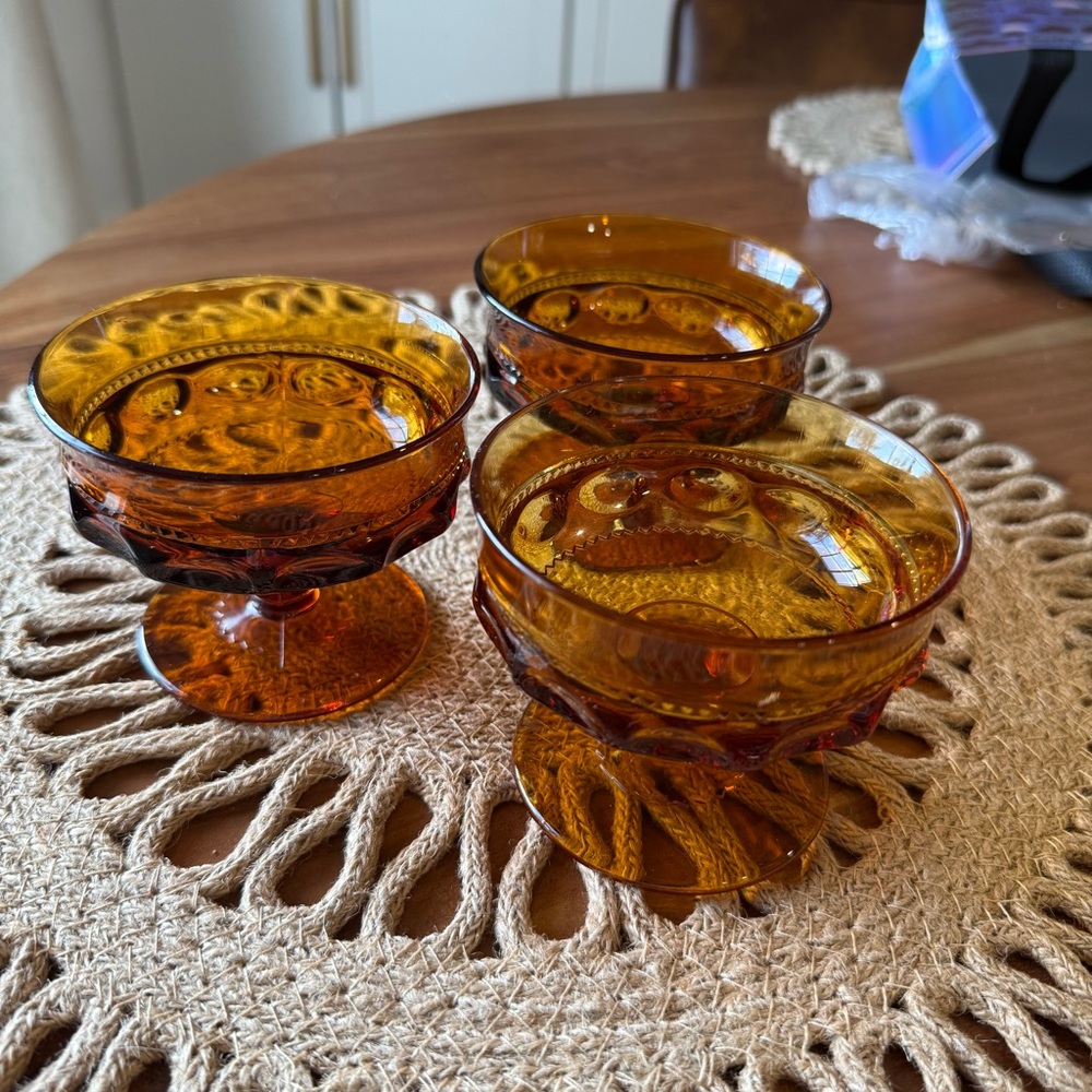 Amber vintage Glass Goblet Set - Picture 2 of 10